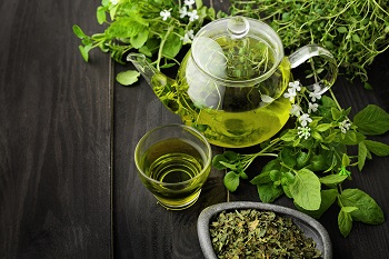 أفضل 10 فوائد وفعالية مستخلص الشاي الأخضر